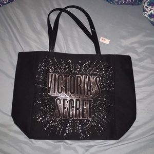 NWT Victoria’s Secret Tote 👜
